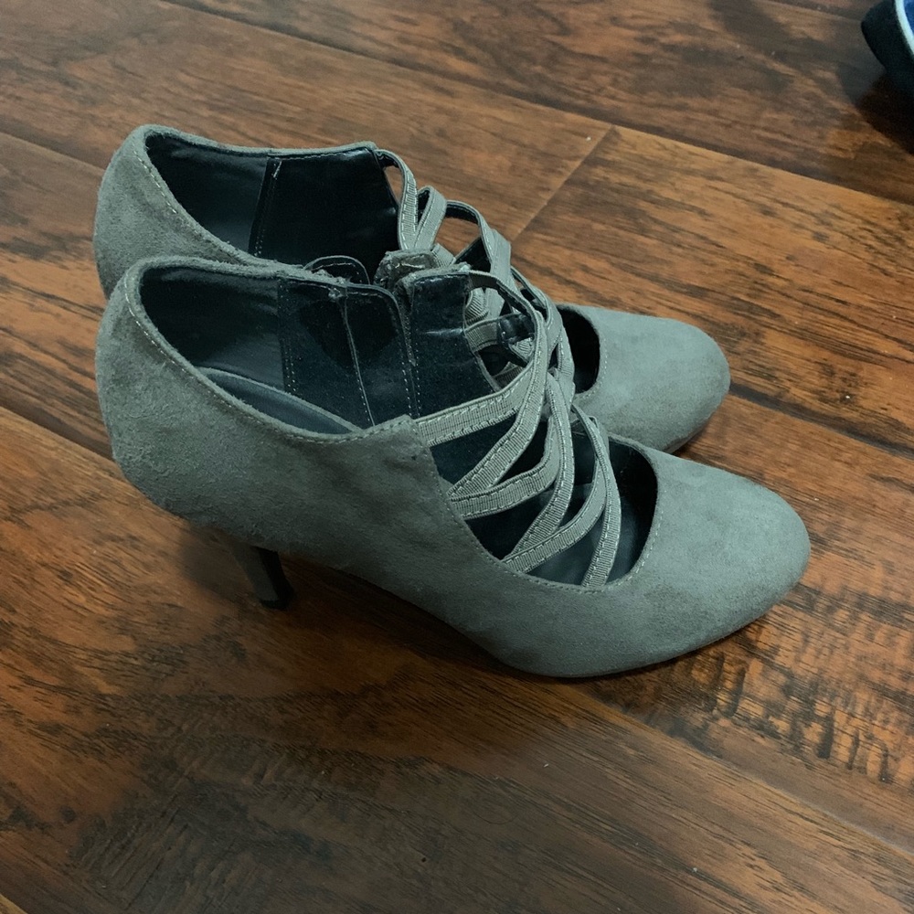 Mootsies Tootsies heels size 7